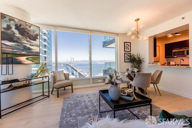 425 1st Street 2607, San Francisco, CA 94105