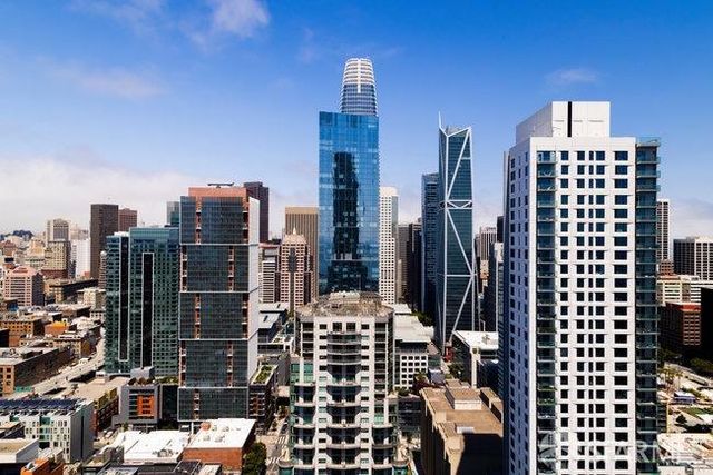 425 1st Street 2607, San Francisco, CA 94105