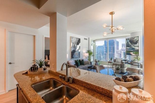 425 1st Street 2607, San Francisco, CA 94105