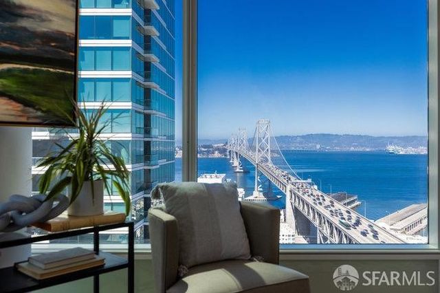 425 1st Street 2607, San Francisco, CA 94105
