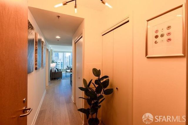425 1st Street 2607, San Francisco, CA 94105