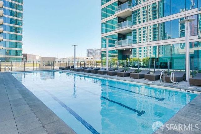 425 1st Street 2607, San Francisco, CA 94105