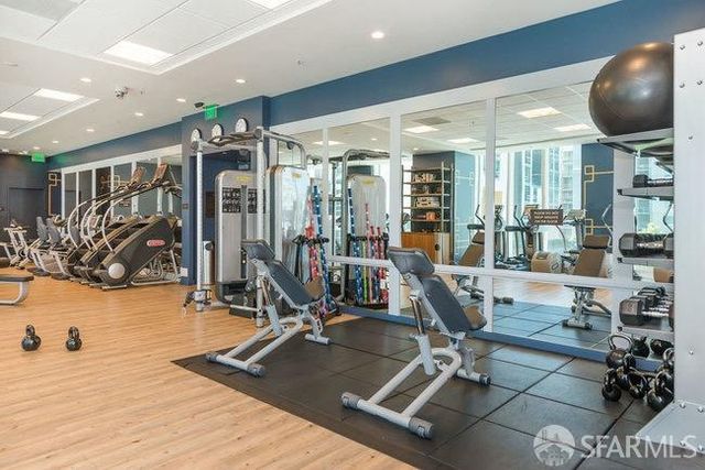 425 1st Street 2607, San Francisco, CA 94105