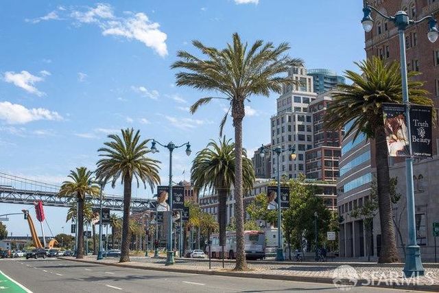 425 1st Street 2607, San Francisco, CA 94105
