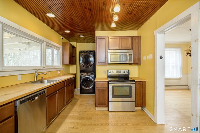 23 Winter Street, Killingly, CT 06239