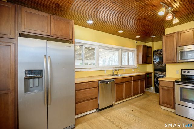 23 Winter Street, Killingly, CT 06239