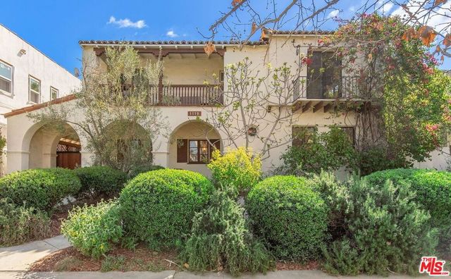 1110 Hi Point Street, Los Angeles, CA 90035