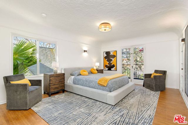 1110 Hi Point Street, Los Angeles, CA 90035