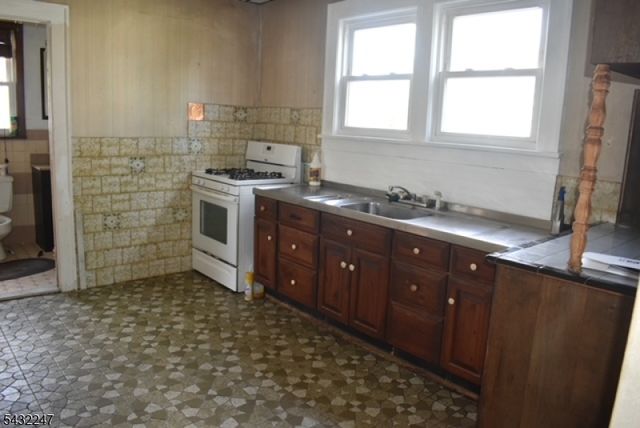 852 Paulison Ave, Clifton City, NJ 07011