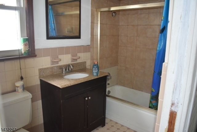 852 Paulison Ave, Clifton City, NJ 07011