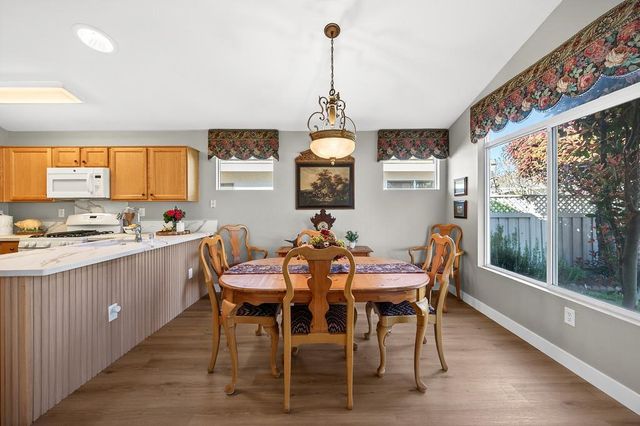 7677 Timberrose Way, Roseville, CA 95747