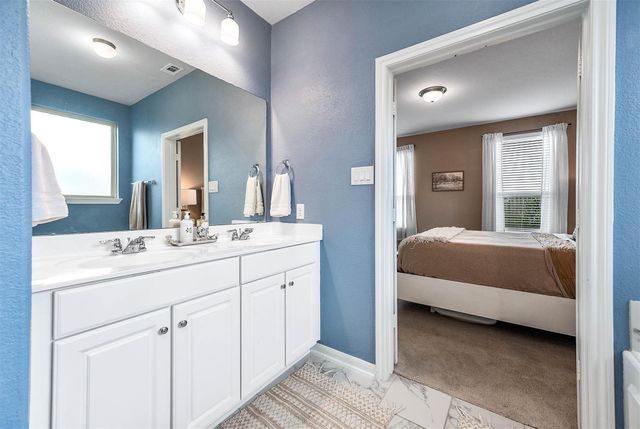 13517 Emerald Mallard Drive, Texas City, TX 77568