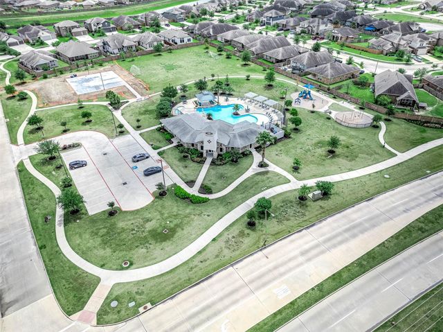 13517 Emerald Mallard Drive, Texas City, TX 77568