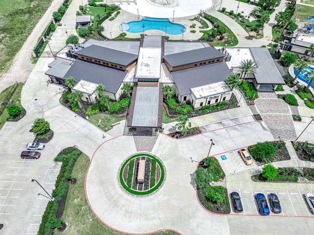 13517 Emerald Mallard Drive, Texas City, TX 77568