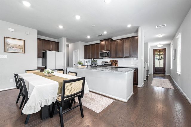 13517 Emerald Mallard Drive, Texas City, TX 77568