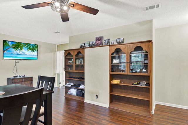 585 E Huckaba Road, Defuniak Springs, FL 32435