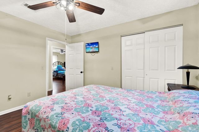 585 E Huckaba Road, Defuniak Springs, FL 32435