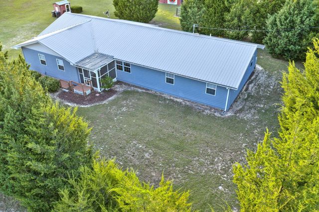 585 E Huckaba Road, Defuniak Springs, FL 32435