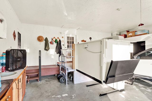 585 E Huckaba Road, Defuniak Springs, FL 32435