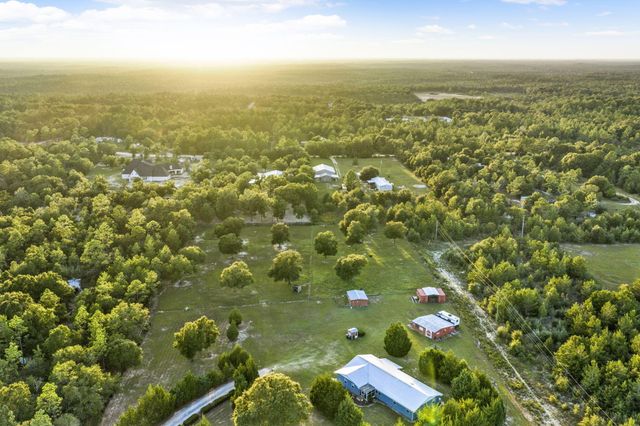 585 E Huckaba Road, Defuniak Springs, FL 32435