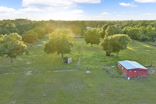 585 E Huckaba Road, Defuniak Springs, FL 32435