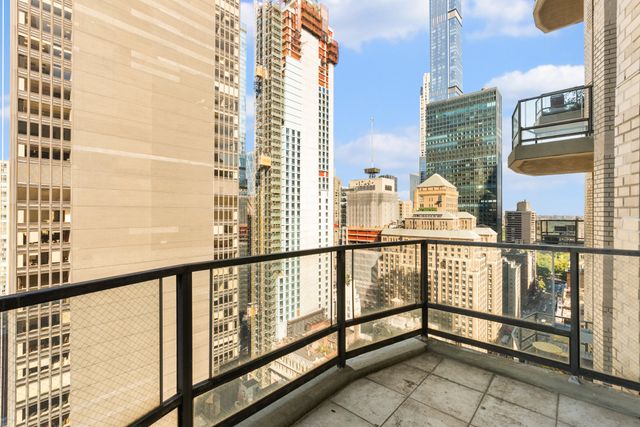 159 W 53rd St Apt 22E, New York City, NY 10019
