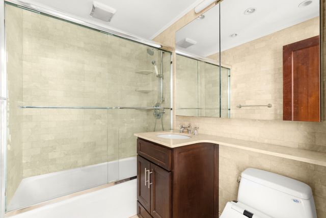 159 W 53rd St Apt 22E, New York City, NY 10019