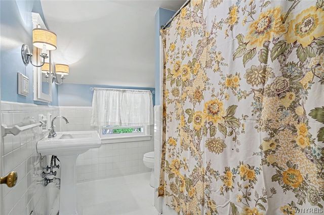 4387 Freeman Road, Orchard Park, NY 14127