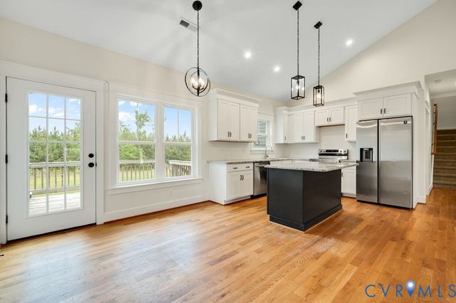 10117 Boisseau Rd, Dinwiddie, VA 23885