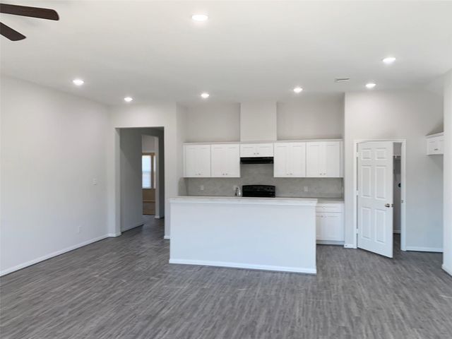 22423 Woodlake Road, Houston, TX 77336