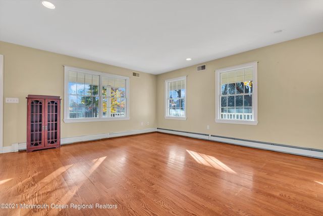 2323 Vermont Avenue, Toms River, NJ 08755