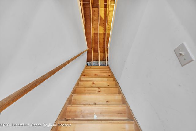 2323 Vermont Avenue, Toms River, NJ 08755