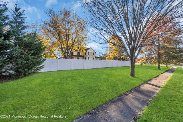 2323 Vermont Avenue, Toms River, NJ 08755