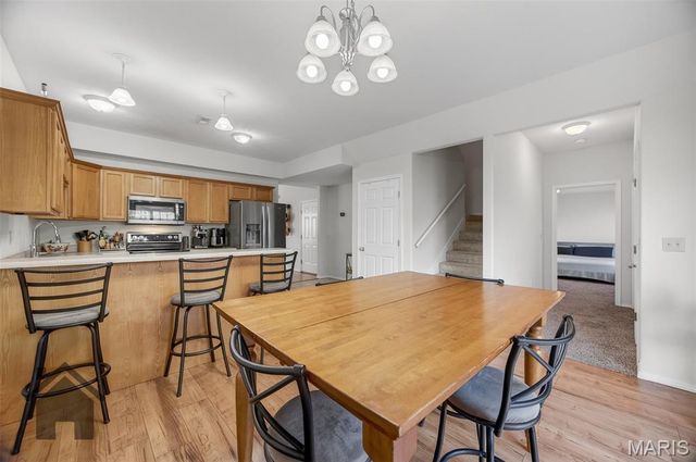 362 Carmel Valley Way, St Robert, MO 65584