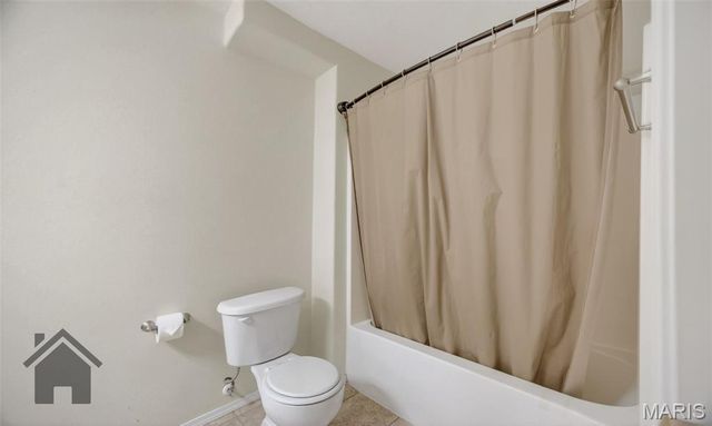 362 Carmel Valley Way, St Robert, MO 65584