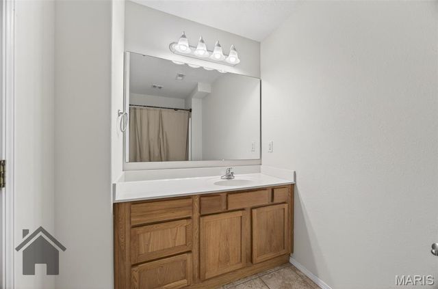 362 Carmel Valley Way, St Robert, MO 65584