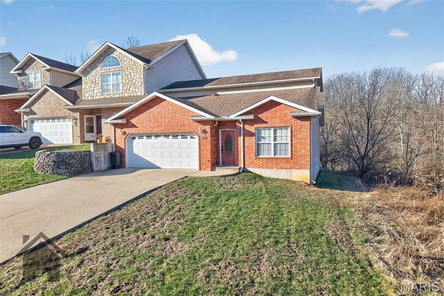 362 Carmel Valley Way, St Robert, MO 65584