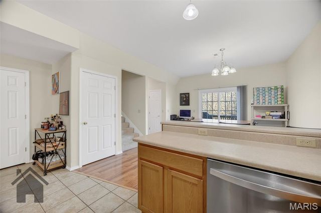 362 Carmel Valley Way, St Robert, MO 65584