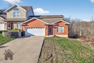 362 Carmel Valley Way, St Robert, MO 65584