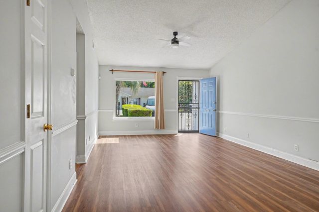 2807 Temperance Dr., Myrtle Beach, SC 29577