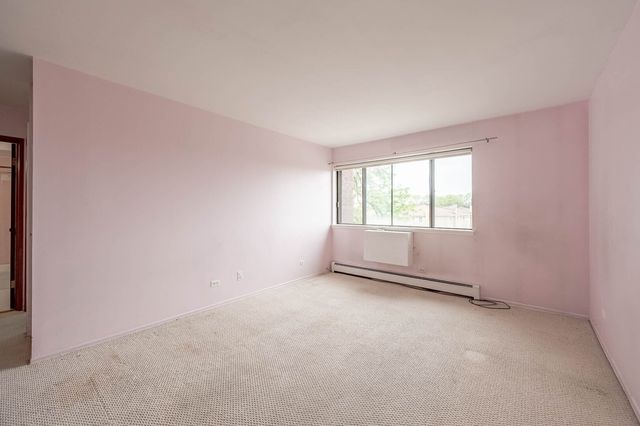 8455 W Leland Avenue 205, Chicago, IL 60656