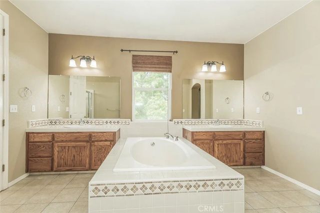 1377 Fenmore, Sanger, CA 93657