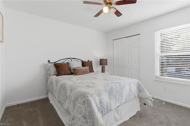 1043 Coastaway DR, Virginia Beach, VA 23451