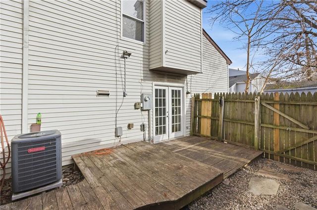 1043 Coastaway DR, Virginia Beach, VA 23451