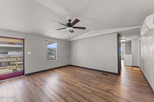 21199 W ESCAPEE Way, Congress, AZ 85332