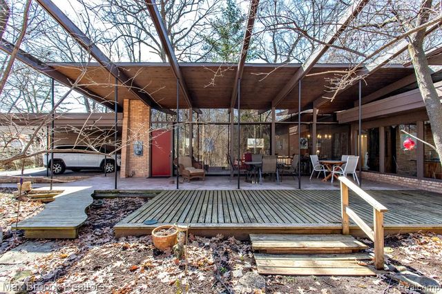 30875 Franklin Road, Franklin, MI 48025