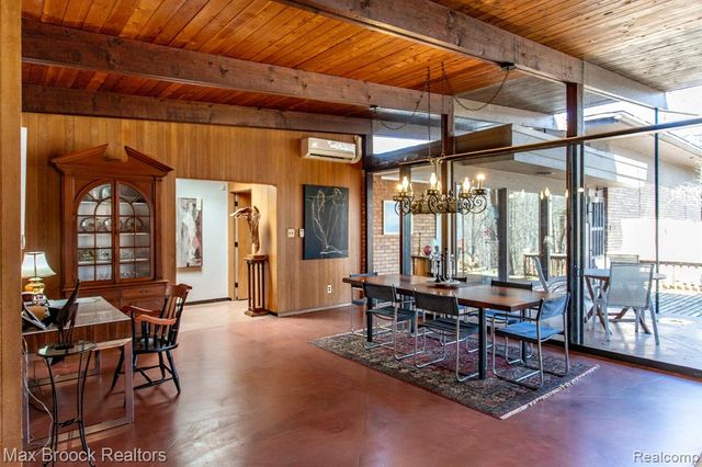 30875 Franklin Road, Franklin, MI 48025