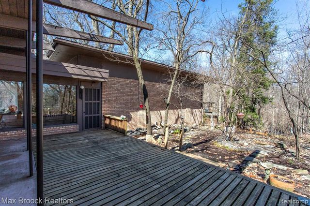 30875 Franklin Road, Franklin, MI 48025