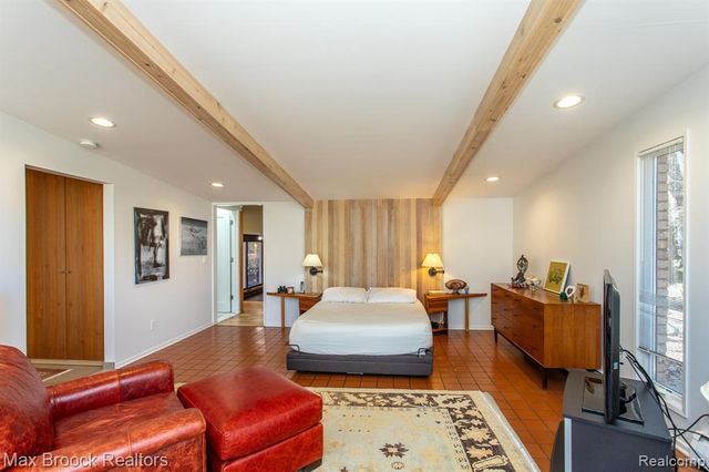 30875 Franklin Road, Franklin, MI 48025