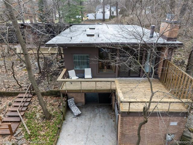 30875 Franklin Road, Franklin, MI 48025